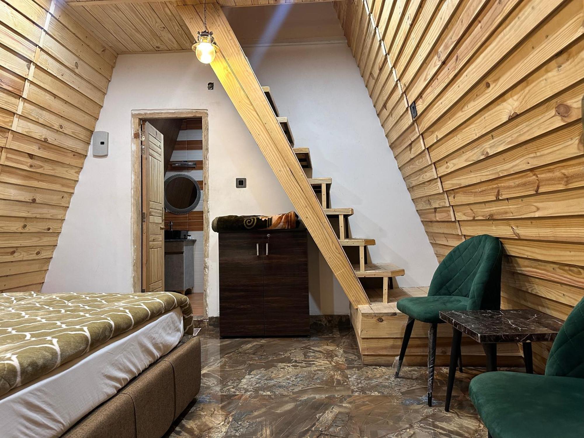 Cabana Riverside Resort - Kainchi Dham 奈尼塔尔 外观 照片