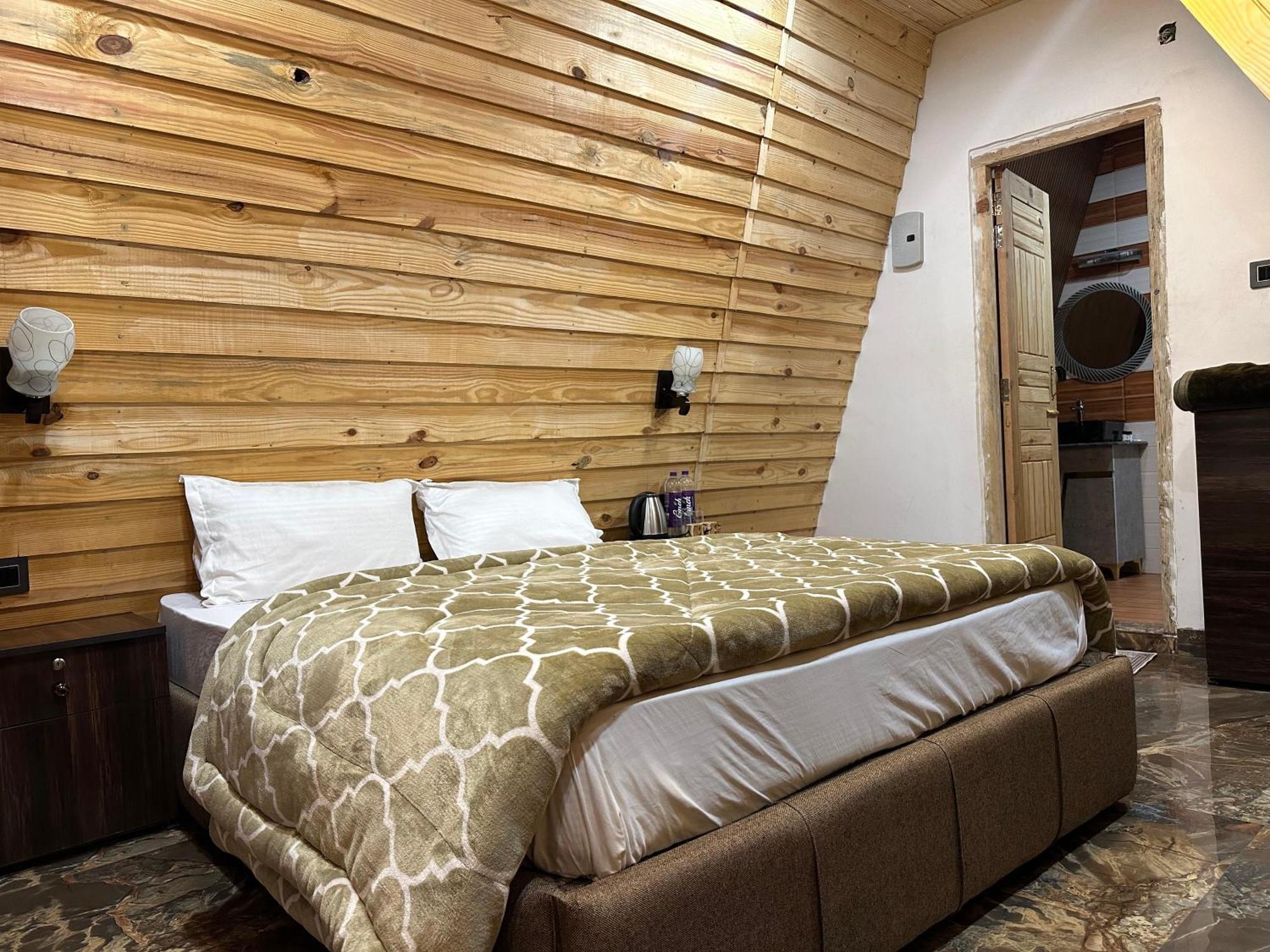 Cabana Riverside Resort - Kainchi Dham 奈尼塔尔 外观 照片